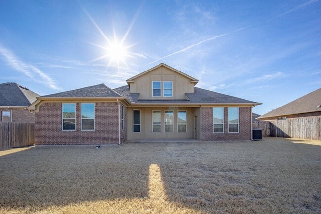 Building Photo - 2405 NW 180th St