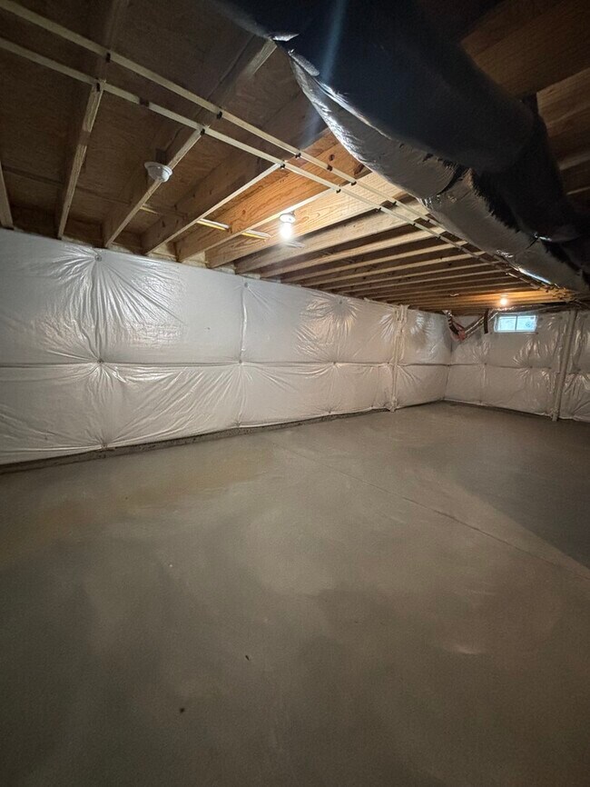 Building Photo - 2202 Pine Valley Dr