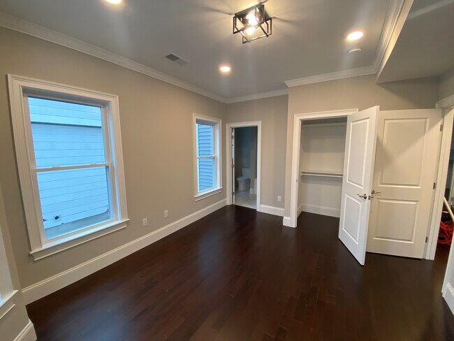 Building Photo - 14 Trull St