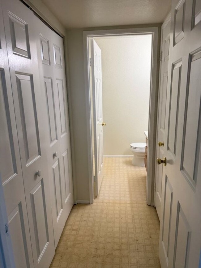 Building Photo - Modern 3 Bedroom Condo w/ Garage Vacaville...