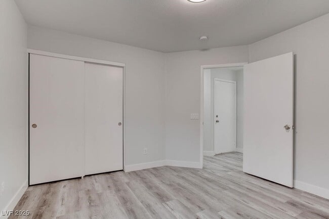 Building Photo - 4899 Lunetto Ave