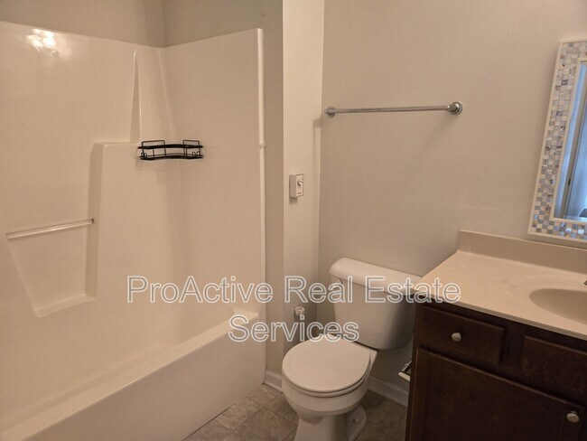 Building Photo - 2424 Chancery Ln