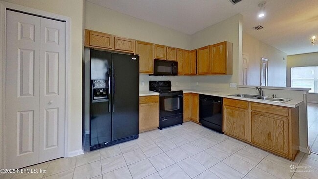 Building Photo - 1209 Southern Stream Ct