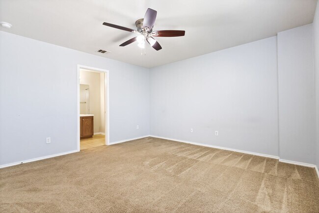 Building Photo - 3 Bedroom/2 1/2 Bath Wildhorse Subdivision