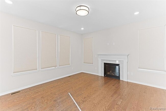 Building Photo - 2951 Andlaur Dr