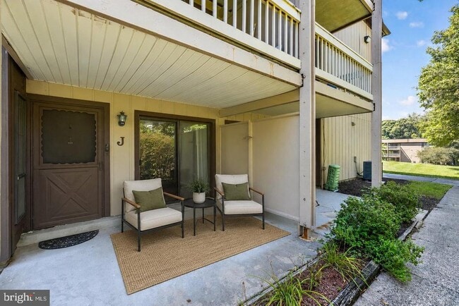Building Photo - 8509 Barrington Ct