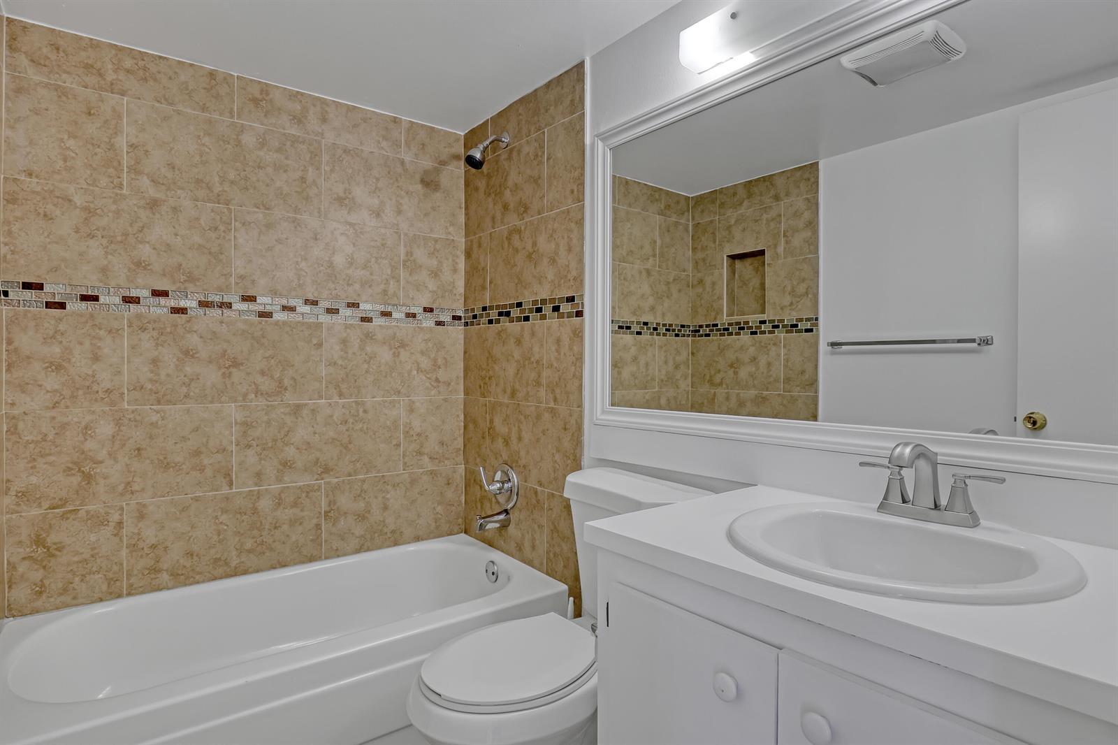 Building Photo - 6335 Red Pine Ln