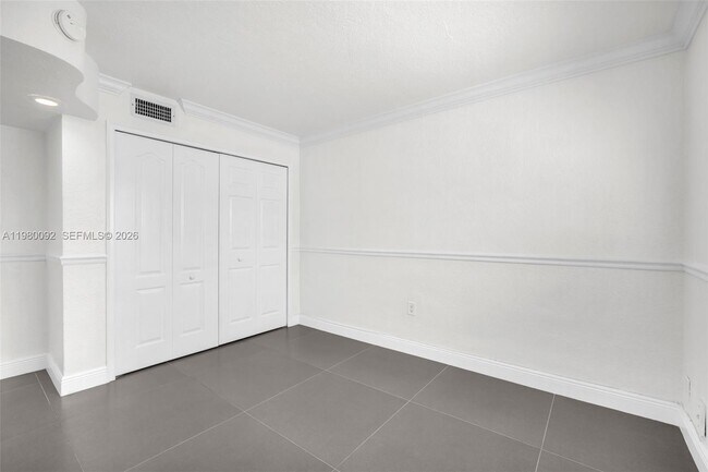 Building Photo - 3245 Virginia St