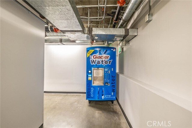 Building Photo - 1050 S Grand Ave