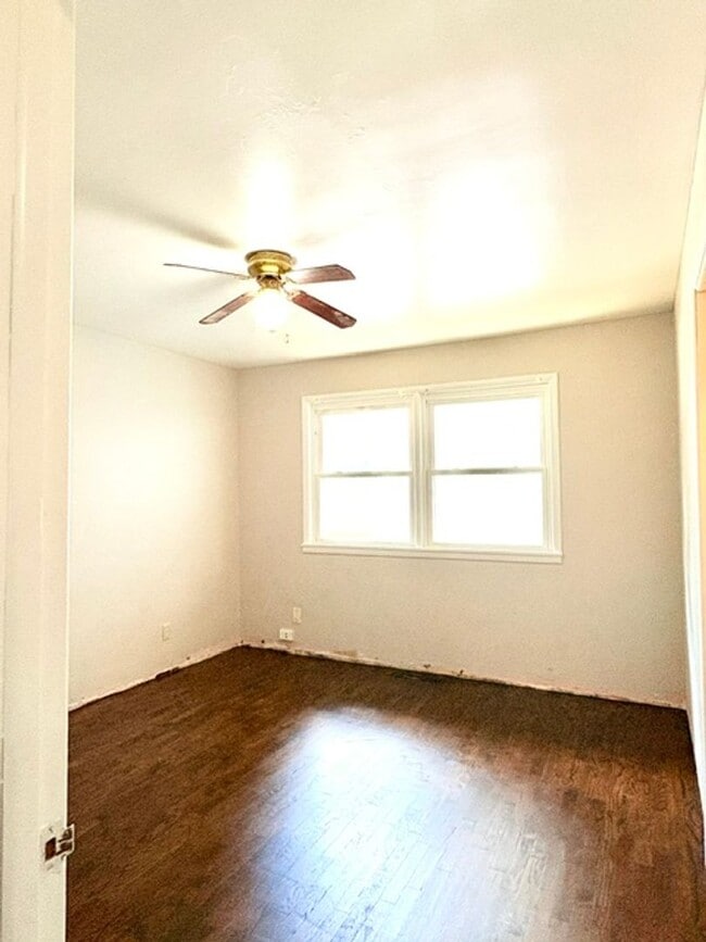 Building Photo - 521-A N. Oak Grove - 521-A N. Oak Grove, Springfield, MO.  65802