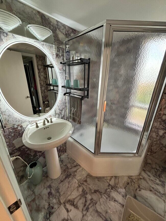 Building Photo - 2225 Florida A1A