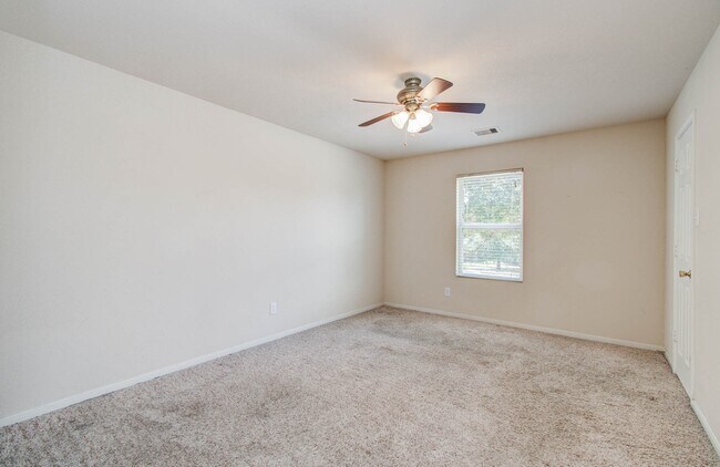 Building Photo - 23714 Legacy Oak St