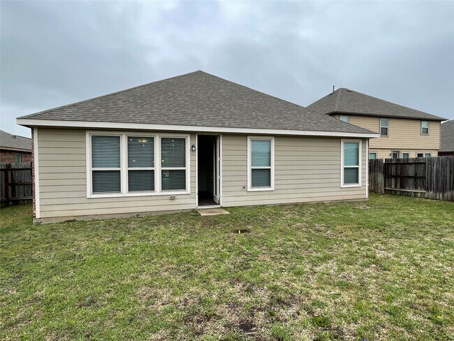 Building Photo - 28519 Willow Orchard Ln