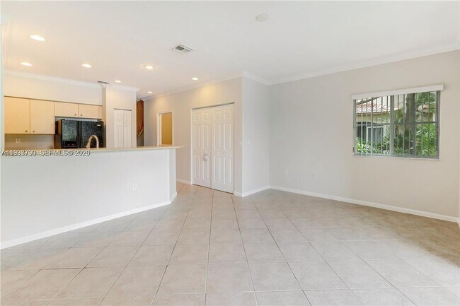 Building Photo - 2830 SW 83rd Terrace