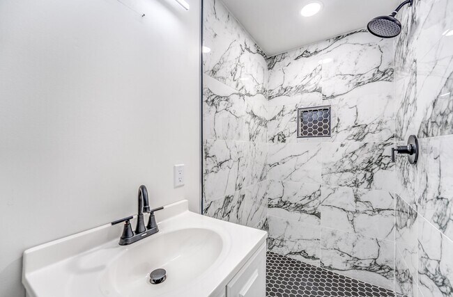 Building Photo - 1865 Ferber Ave