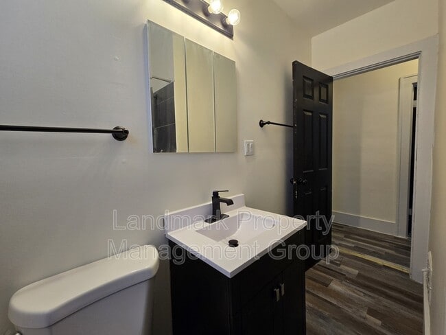 Building Photo - 14400 Rutherford St