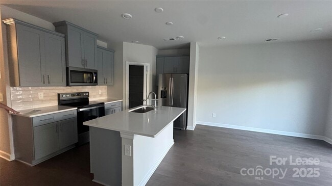 Building Photo - 1758 Braemar Vlg Dr