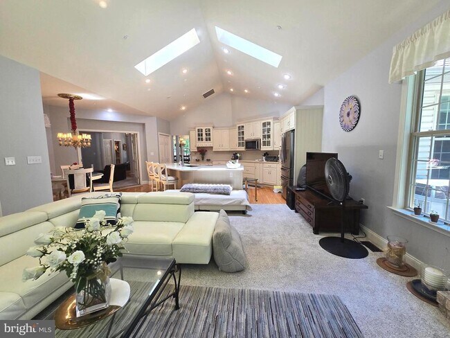 Building Photo - 15401 Jamies Way