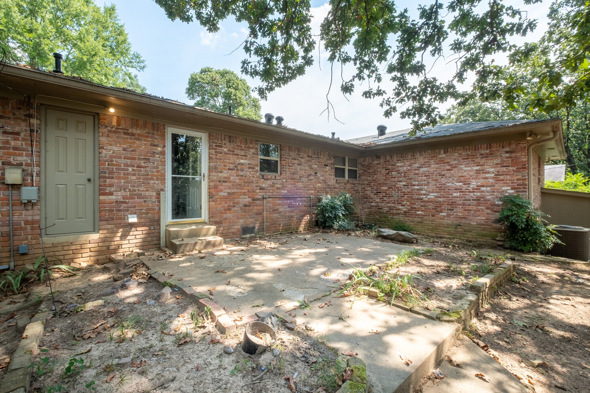 Building Photo - 7403 L St