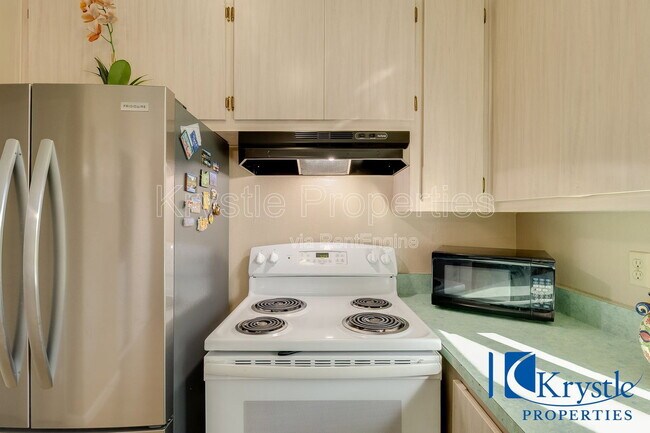 Building Photo - 138 Warwick Dr