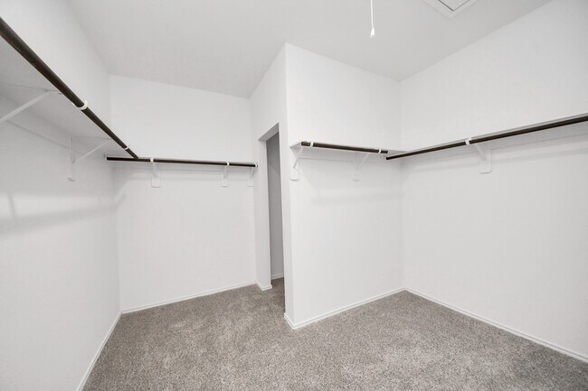 Building Photo - 31303 Heddington Ln