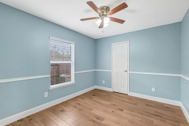 Building Photo - 6310 Macquarie Dr