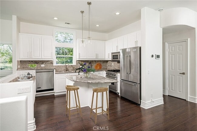Building Photo - 225 Montana Del Lago Dr