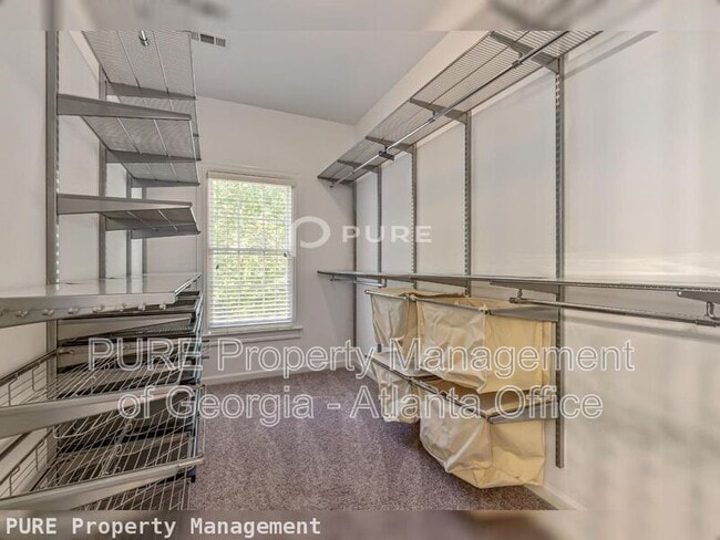 Building Photo - 410 Wilfawn Way