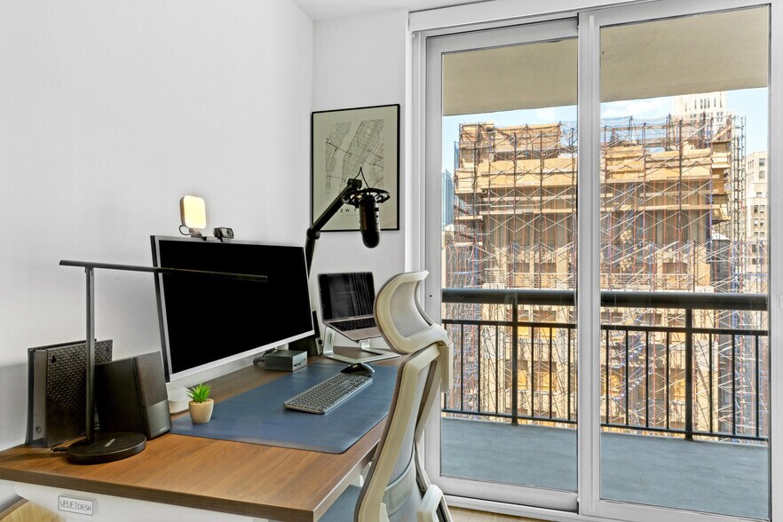 Building Photo - 64B W 37th St