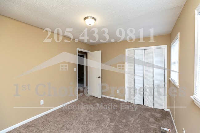 Building Photo - 1620 5th Pl NW