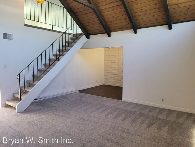 Building Photo - 3 br, 2 bath House - 3026 Pear Street