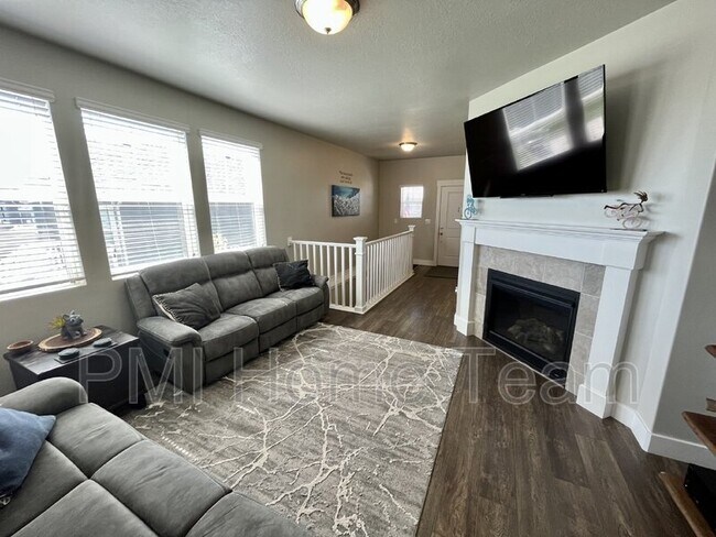 Building Photo - 3789 Hooded Crane Ln