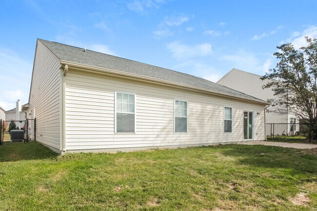 Building Photo - 3500 Limelight Ln