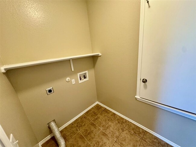 Building Photo - 5716 Knoll Pines Pass