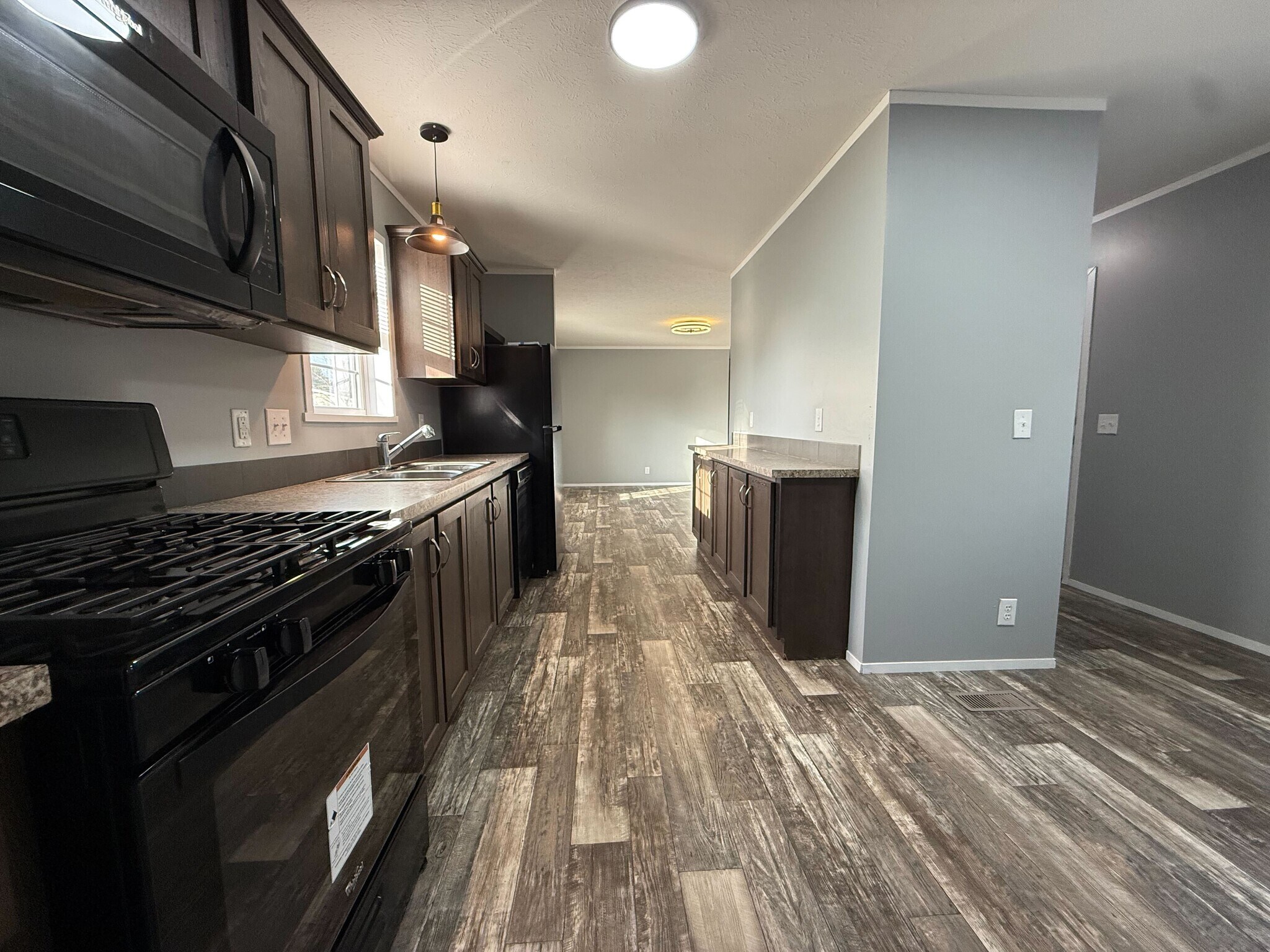 Building Photo - 11853 Cascade Cir