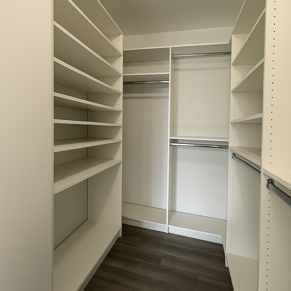 Building Photo - 627 Sea Pine Way