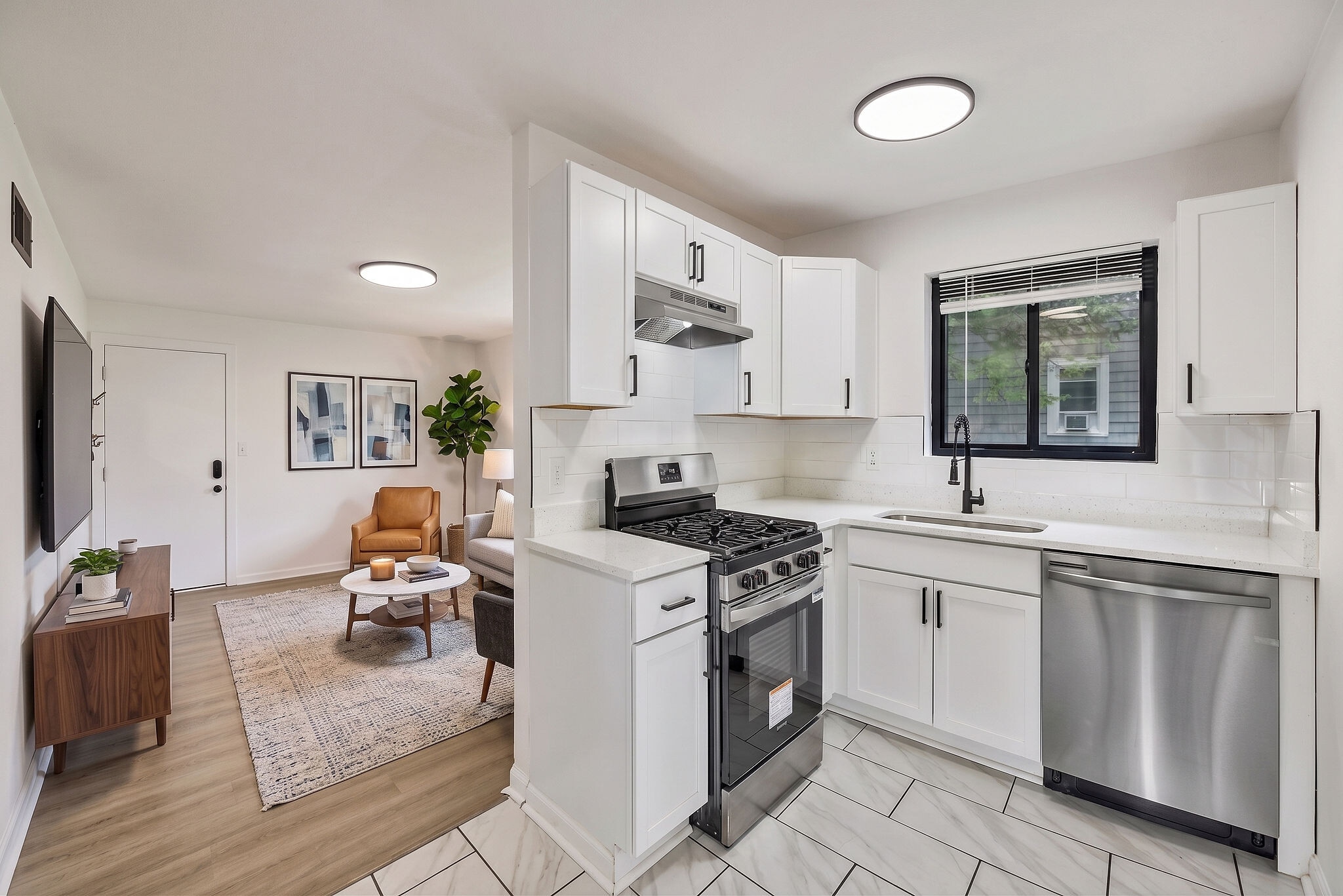 Building Photo - 2535 Lysle Ln