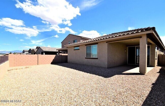 Building Photo - 10736 W Embrey Dr