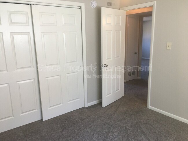 Building Photo - 2900 Eliot Cir