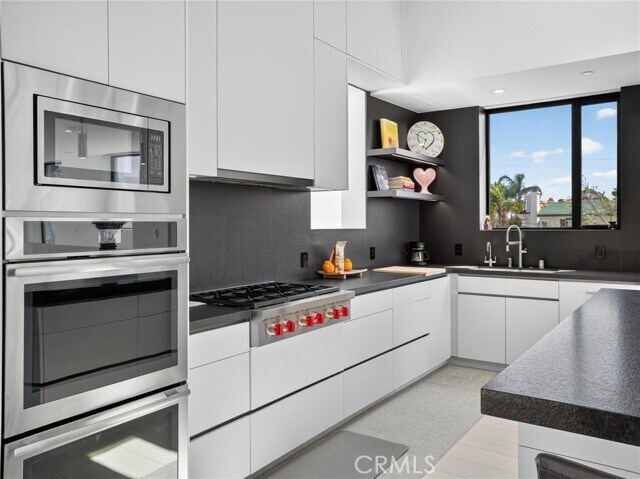 Building Photo - 703 N Lucia Ave