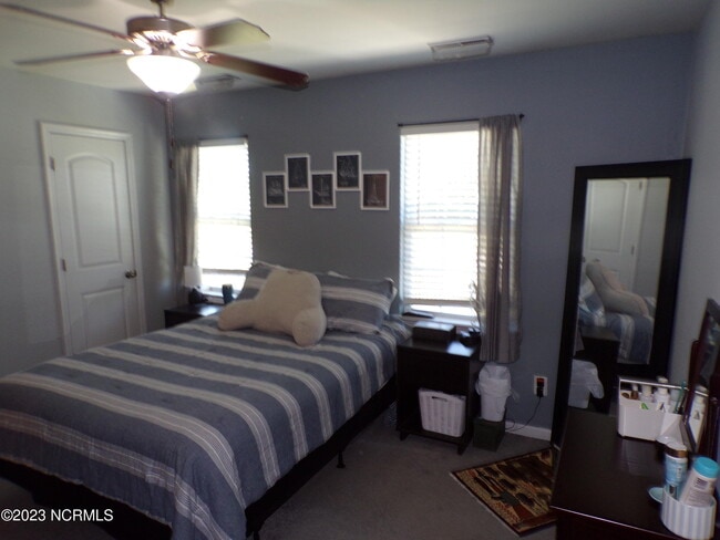 Building Photo - 513 Oyster Rock Ln