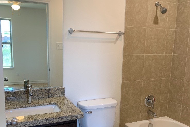 Building Photo - 602 Basswood Dr