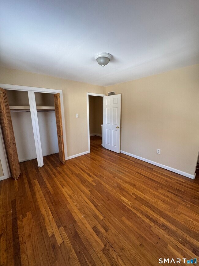 Building Photo - 117 Dupont Pl