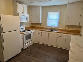 Building Photo - 513 E 14th St