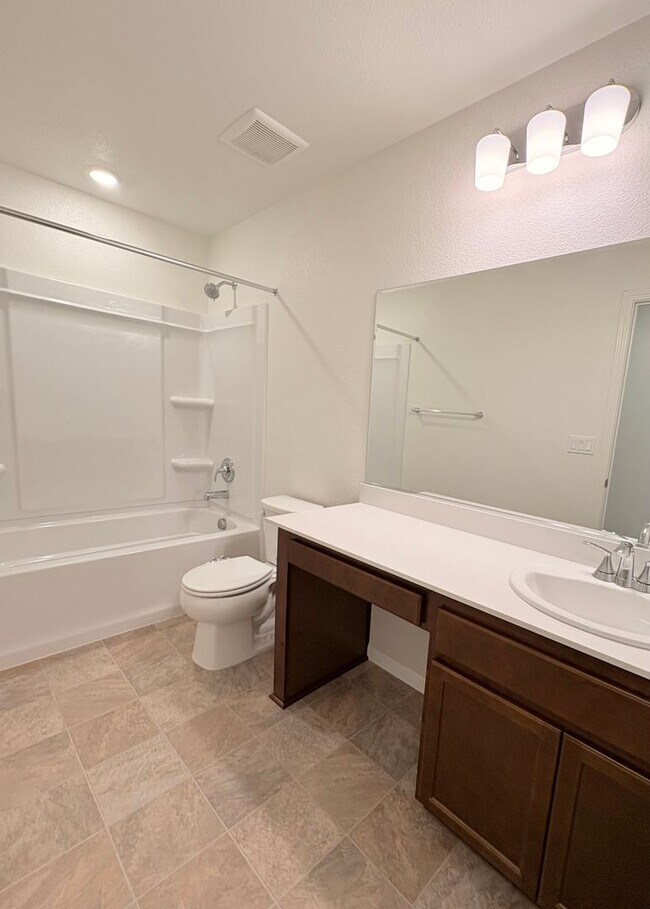 Building Photo - 2 WEEKS FREE RENT December Special - Beautiful 2 Story Home Ready To Be Home!