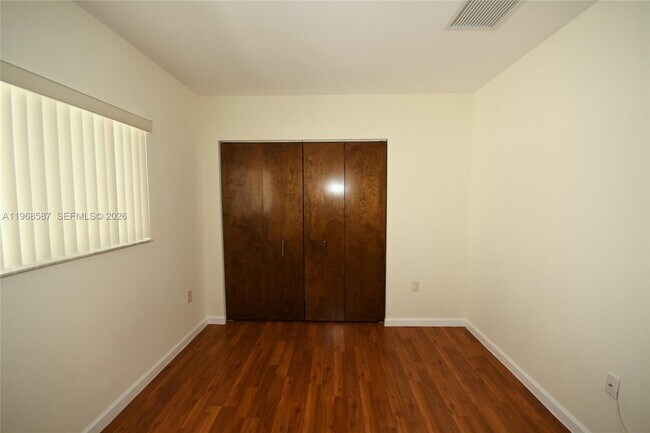 Building Photo - 2780 SW 33rd Ave