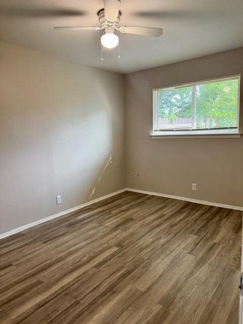 Building Photo - 12400 Tree Line Dr