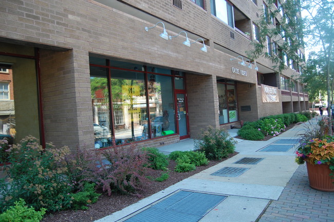 Building Photo - Peekskill Plaza Apartments