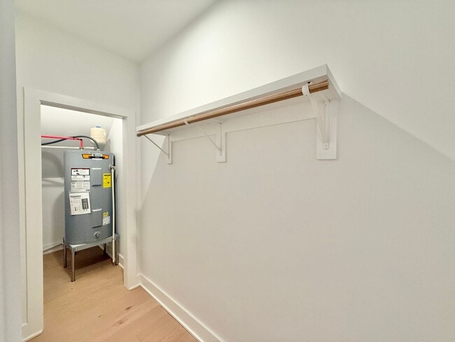 Building Photo - Luxurious New Construction 4BD, 4BA Downto...
