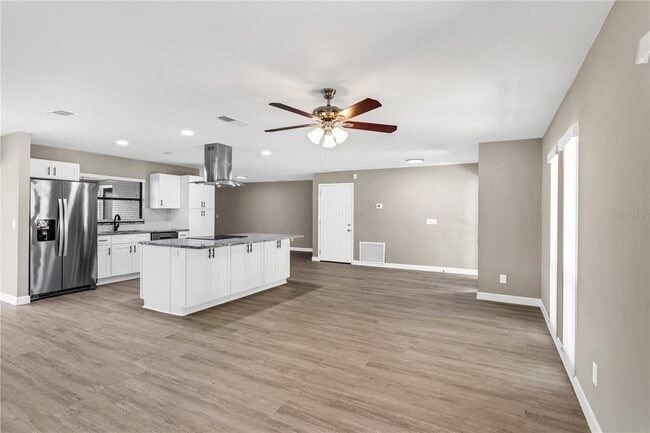 Building Photo - 5522 Fulmar Dr